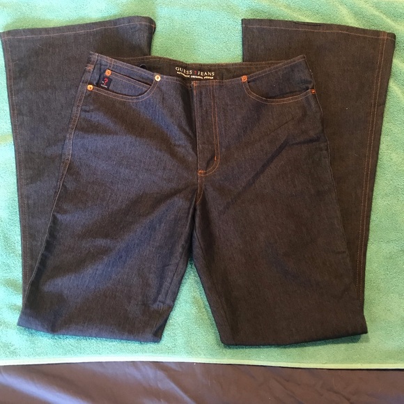 Guess Dark Wash Low-Rise Flare Jeans size 30 - Picture 2 of 7